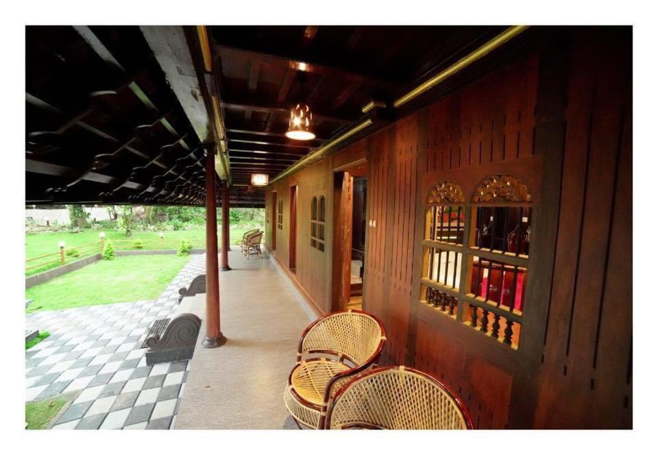 Traditional Kerala Villa 蒙纳 外观 照片